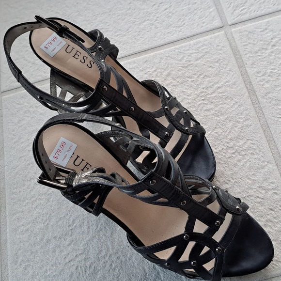 Vintage Guess Leather Heels - Picture 3 of 5